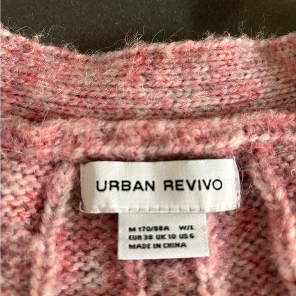 Urban Revivo cropped pink Cable Knit Cardigan Sweater women’s 6 - Picture 5 of 5